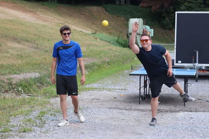 Im Bereich des Schaufelradbaggers beim neuen Fritz Kosir Platz konnten sich die Besucher beim Sliding Soccer Turnier, Bullreiten, Tischtennis oder Bocciaspielen austoben.