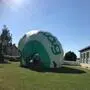 Aufgrund von wechselnden Bodenströmungen musste der Heißluftballon auf dem Pausenhof der Volksschule 8 Villach-St. Andrä landen