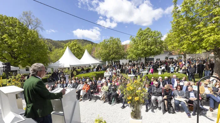 Landeshauptmann Christopher Drexler (ÖVP) bei der festlichen Eröffnung. Schauplatz der Eröffnungsfeierlichkeiten war die Meierei, eingebettet zwischen der Tierwelt und dem Schloss Herberstein.