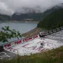 Ben O'Connor musste am Ende alleine Kälte und Regen auf dem Weg nach Tignes trotzen