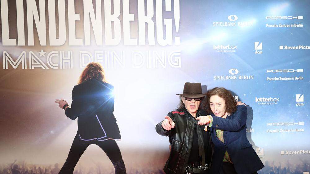 Udo Lindenberg und Regisseurin Hermine Huntgeburth freuen sich über den Premierenerfolg 