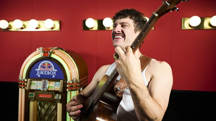 Rian tritt am 8. Dezember beim Live-Konzert der Red Bull Jukebox im Wiener Gasometer auf