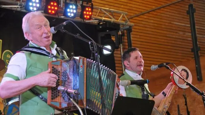 Ein besonderes musikalisches Jubiläum feierte am Samstagabend die Zellermusi in der Kulmlandhalle in Rohrbach am Kulm.