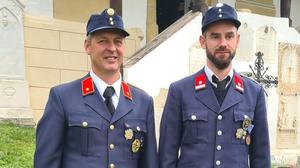 Gerald Walter Winkler (links) und Mario Kraschl führen nun die St. Urbaner Feuerwehr