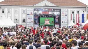 Auch heuer wird der Neue Platz in Klagenfurt zur „Fanzone“ für die Fußball-WM der Herren