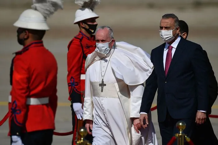 Franziskus ist der erste Papst, der in den Irak gereist war – ein Besuch, den sich vor allem die Christen im Norden des Landes lange gewünscht hatten.