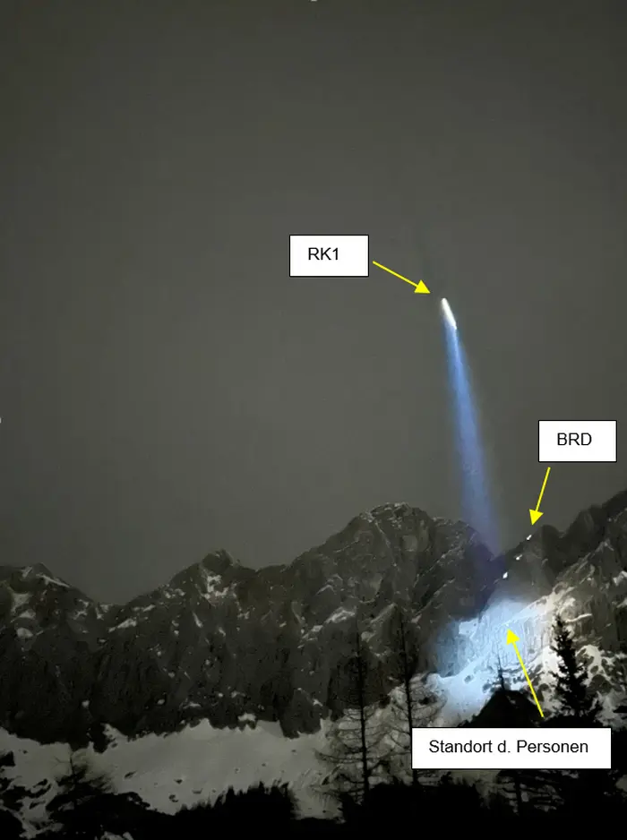 Die Positionen der Beteiligten: ARA-Hubschrauber RK1, Bergrettungsdienst (BRD) und die Bergsteiger