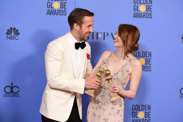 Nach den Globes sind beide auch als beste Hauptdarsteller für einen Oscar nominiert: Ryan Gosling und Emma Stone. "La La Land", Damien Chazelles Musical über die goldene Ära Hollywoods, ist insgesamt für 14 Oscars nominiert und stellt damit den Rekord von "Titanic" ein.