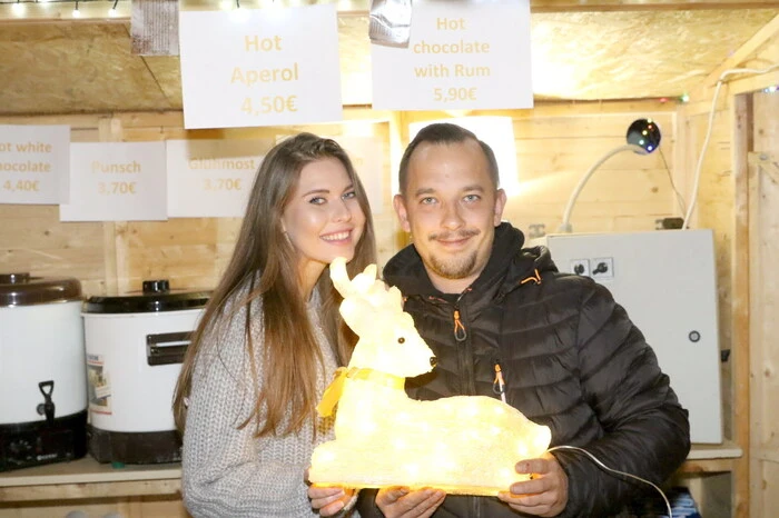 „Bieradies“-Chef Peter Lauko (Foto) hatte alle Hände voll zu tun, um allen Getränkewünschen der Gäste nachzukommen. 
