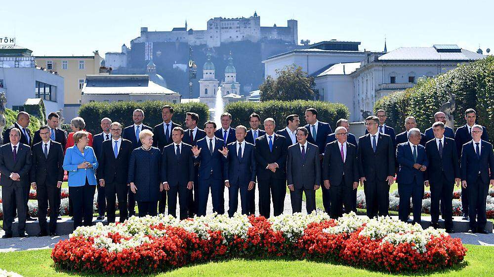 Familienfoto der EU-Chefs in Salzburg