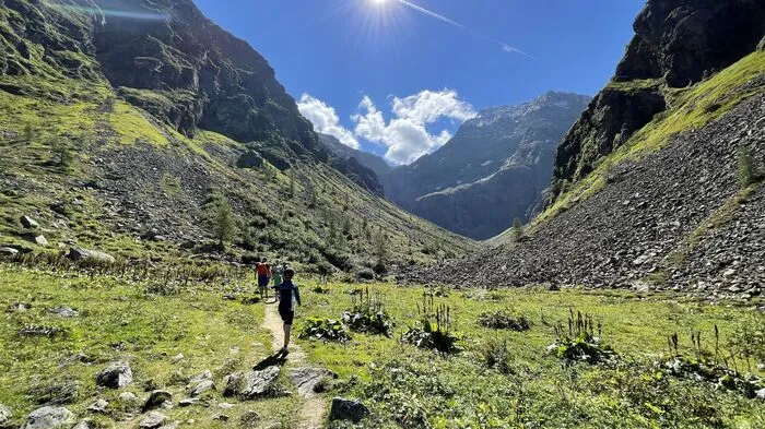 Gemeinsam wurde rund 15 Minuten zur Gollinghütte gewandert