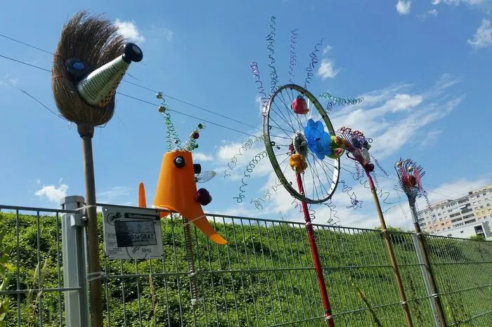 Bunte Kunst, die ins Auge sticht. 