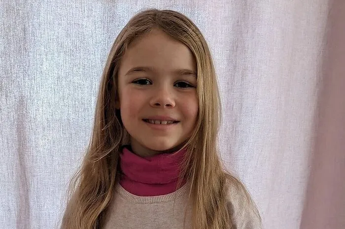 Rosa ist sieben Jahre alt und besucht die Volksschule in Pölfing-Brunn.