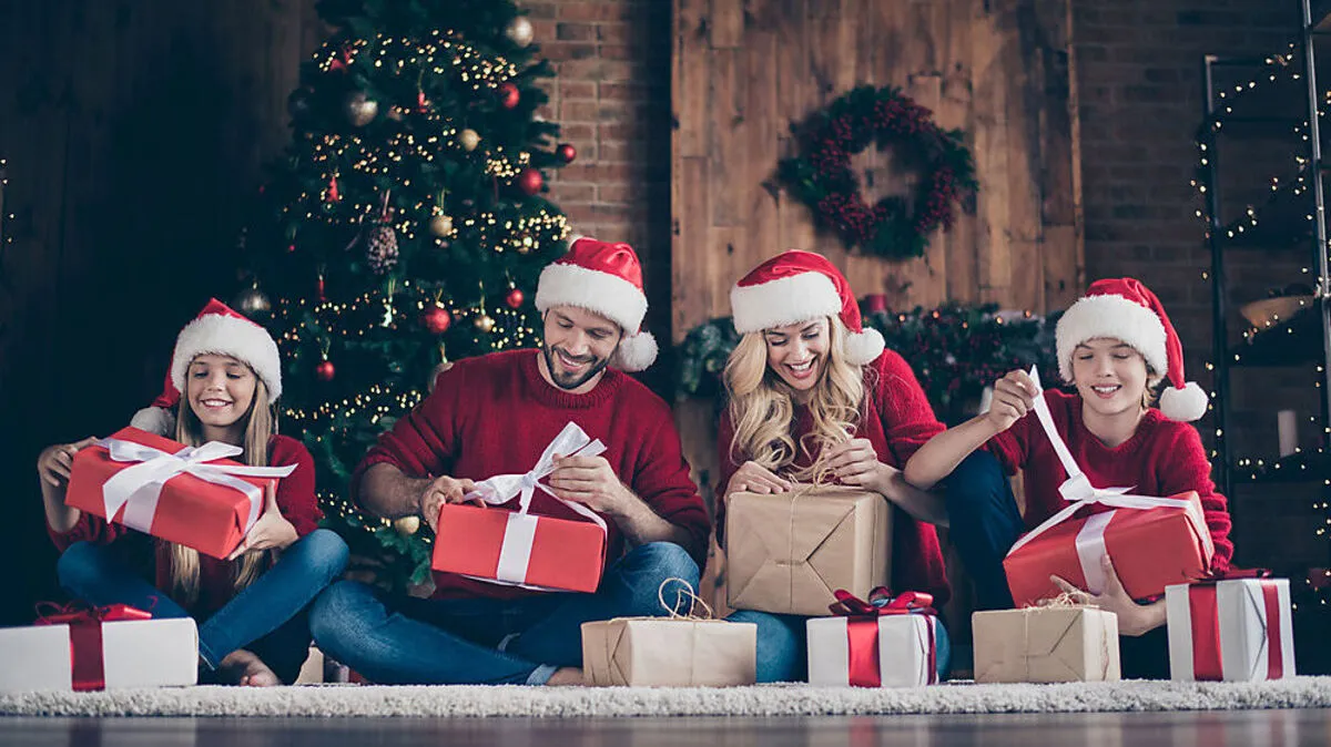 An den Geschenken für die nicht mehr ganz so kleinen Kinder soll man sich ruhig mitfreuen dürfen