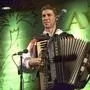 Sašo Avsenik mit Harmonika