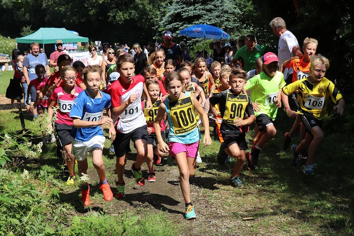 Start über die 900m Streckenlänge.