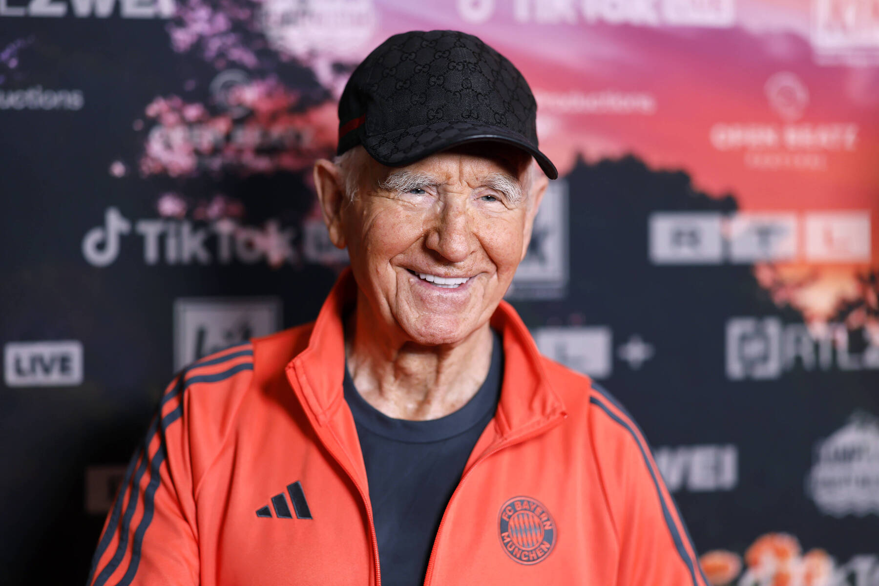 Sorge um Prinz Frédéric von Anhalt: Schwächeanfall bei TV-Dreh: