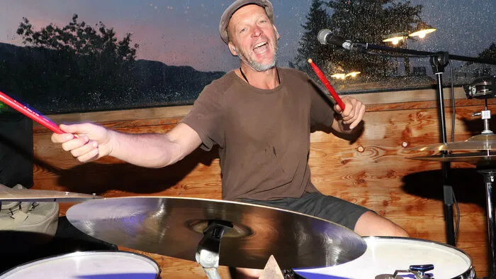 Der Drummer Thomas Schriebl hatte richtigen Spaß in Ossiach mit "The Hell Foundation" Live zu spielen!