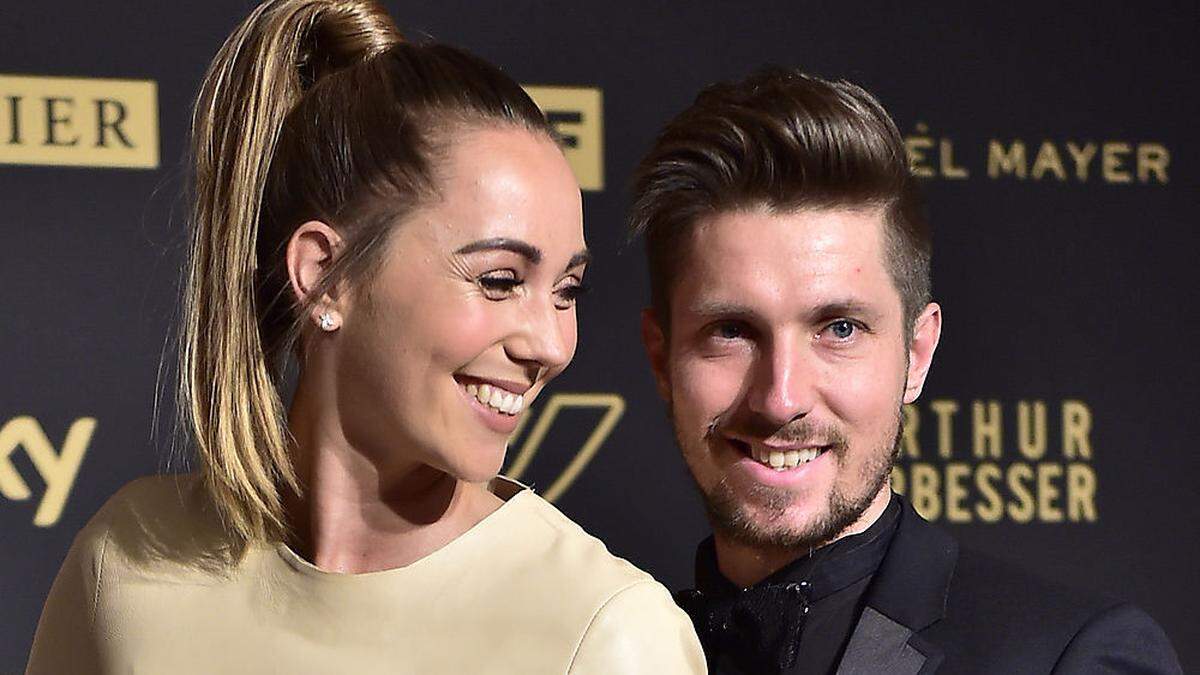 Marcel Hirscher mit seiner Frau Laura