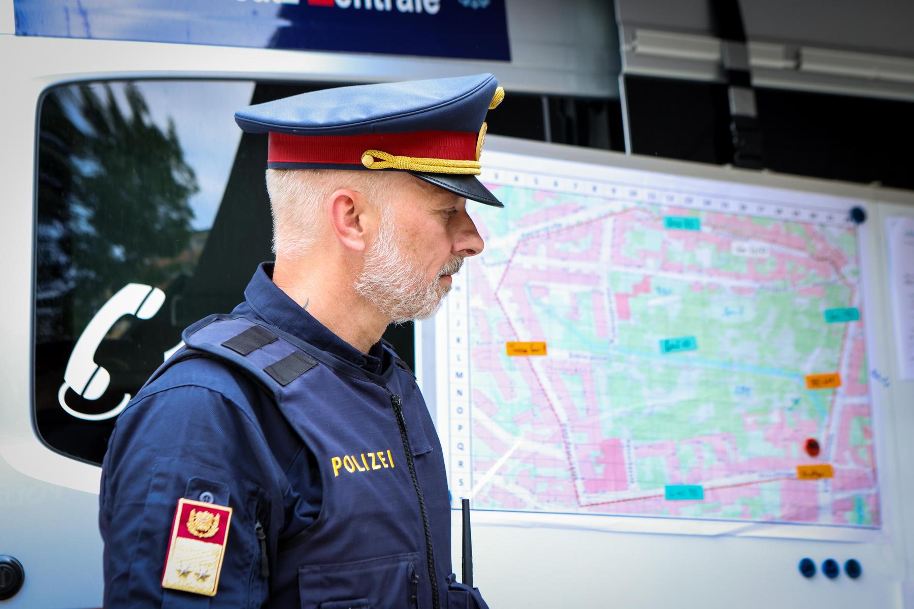 Polizei ermittelt: Lenker flüchtete vom Unfallort in Kärnten nach Graz