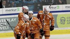GRAZ,AUSTRIA,26.DEC.25 - ICE HOCKEY - ICE Hockey League, Graz 99ers vs EHC Black Wings Linz. Image shows the rejoicing of the 99ers.
Photo: GEPA pictures/ Hans Oberlaender