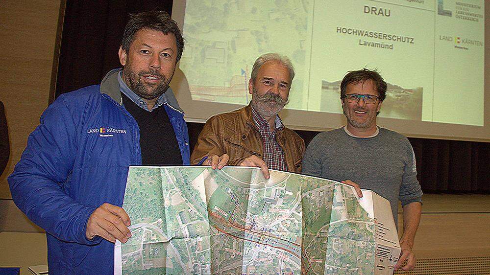Von links:  Projektleiter Erich Zdovc, Bürgermeister Josef Ruthardt und Projektant Peter Mayr