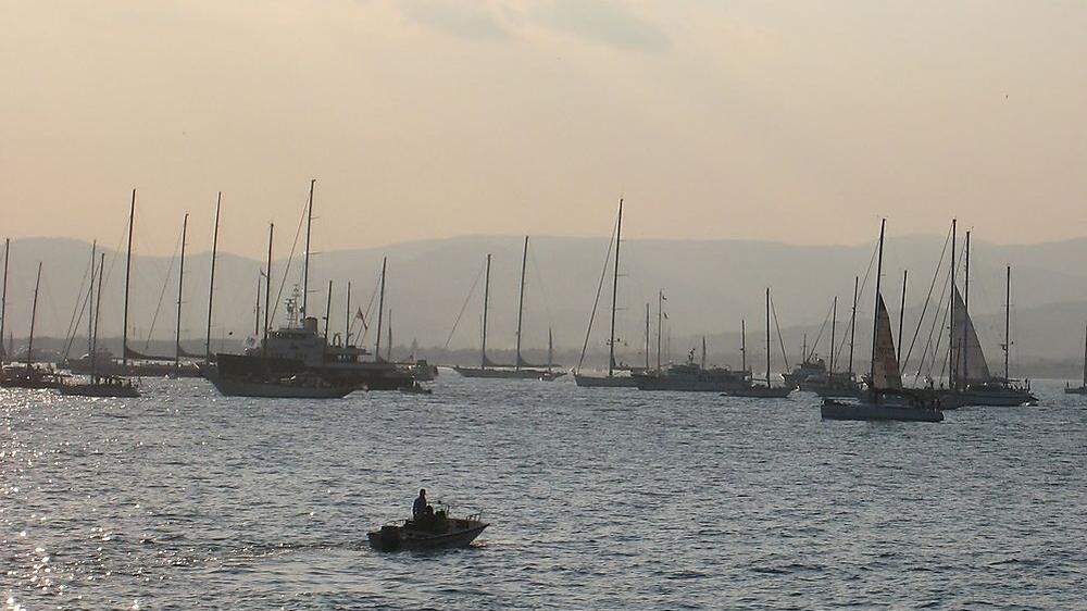 Yachten im Hafen von Saint-Tropez
