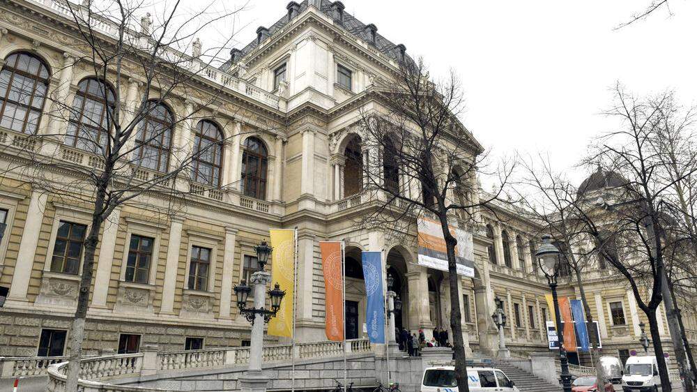 Die Belegschaft der Uni Wien wird auf einen Arbeitskampf gegen das Wissenschaftsministerium vorbereitet