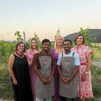 Sukhendu Mondal, Samrat Patra, Romana Candussi, Michaela und Andrea Riedl und Claudia Stöckl