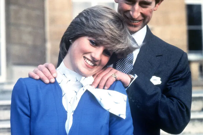 1981 heiratete Diana dann Prinz Charles, den sie 1977 bei einer Jagdgesellschaft kennengelernt hatte.
