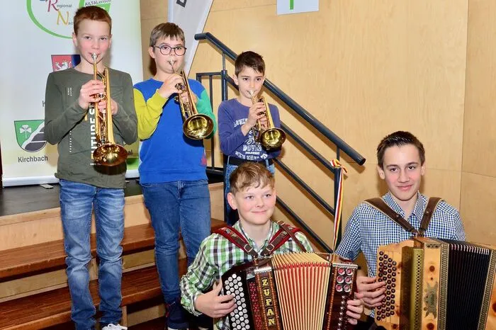 Die junge Akkordeon-Trompetengruppe sorgte bei der offiziellen Eröffnung für den guten Ton
