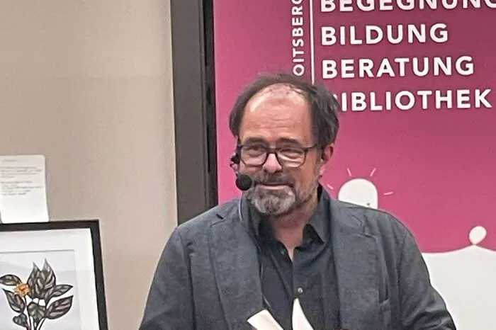 Krimi-Autor und Kleine Zeitung-Redakteur Robert Preis gab Auszüge aus dem zweiten Teil seiner neuesten Fantasy-Serie zum Besten.