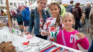 Der Flohmarkt zieht jedes Jahr viele Familien an