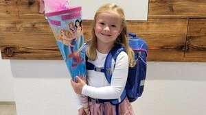 Emma besucht die Volksschule Koglhof.