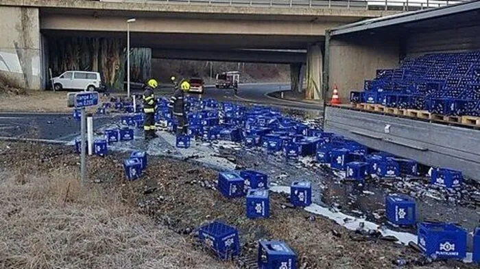 200 Kisten landeten auf der Straße