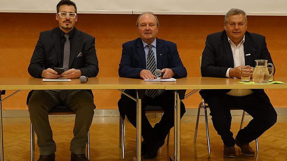 Peter Fünder, Rudolf Hofbauer und Dietmar Lederhaas (von links) sprachen im Volkshaus Langenwang zum Thema Sicherheit