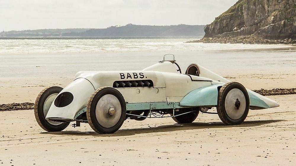 Das Rekordfahrzeug &quot;Babs&quot; bei seiner Rückkehr an den Strand von Pendine Sands 