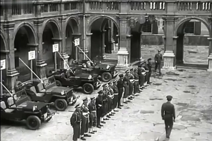 ... obwohl der Film in Wien spielt, wurden auch einige Außenszenen in Graz gedreht - das Palais Auersperg als Hauptquartier der Interalliierten Militärpolizei ist von innen eindeutig der Grazer Landhaushof.