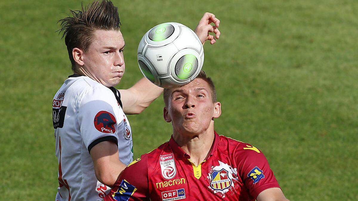 WAC-Spieler Florian Flecker (links) ist nach seiner Gelbsperre gegen St. Pölten wieder mit dabei 