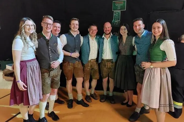 Zahlreiche Besucherinnen und Besucher ließen sich dieses Ereignis nicht entgehen. 