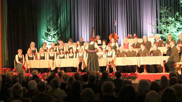 Wenn der allseits bekannte Singkreis „ars musica“ Althofen zum traditionellen Adventsingen lädt, bleiben die Besucher nicht aus