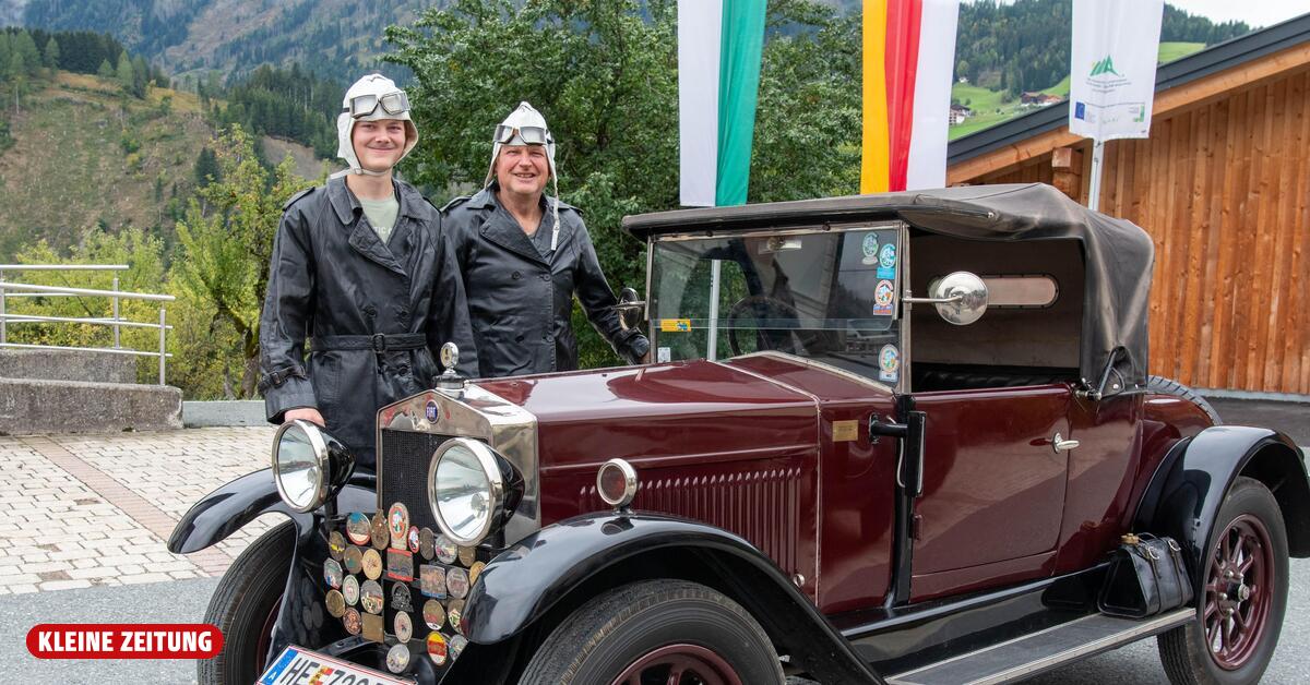 Ein ganz besonderer Oldtimer rollt durch das Lesachtal
