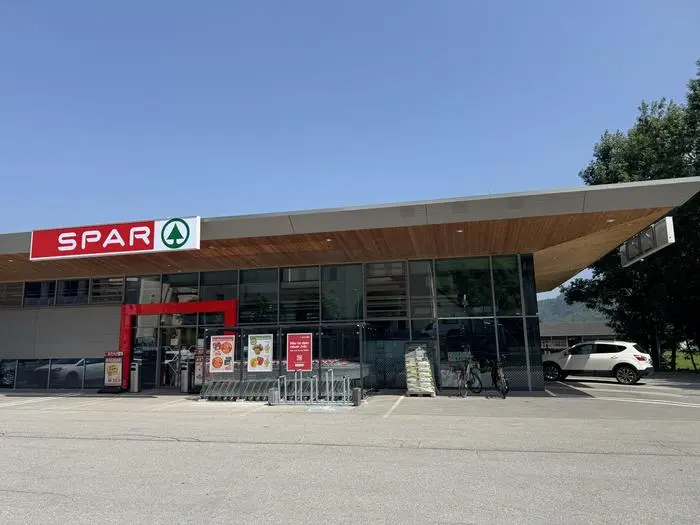 Das Gebäude gegenüber der Falkenstein Brauerei beherbergte auch schon einen Billa- und einen Adeg-Laden