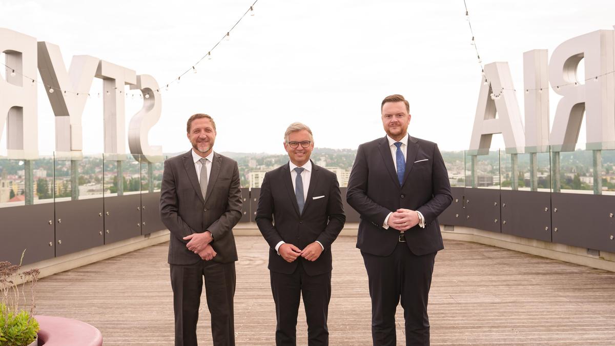 Die drei Finanzminister am Dach des Styria-Towers