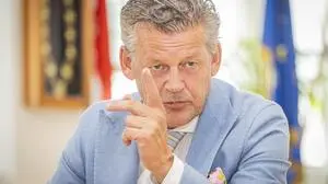 Bürgermeister Christian Scheider (FSP) sieht sich mit harter Kritik konfrontiert