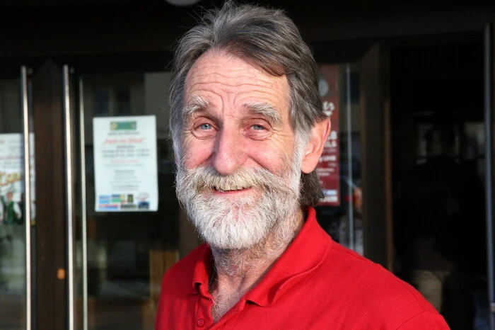 „Die Probenarbeiten haben sich über zwei Monate hingezogen“, sagte Regisseur und Akteur Peter Habernig senior (Foto), der im Stück den Landstreicher „Pit“ verkörperte. 