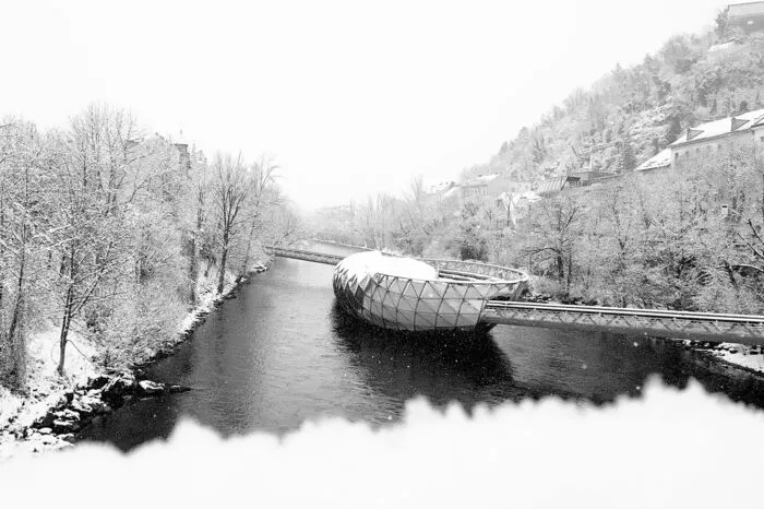 Die Murinsel im Winterkleid
