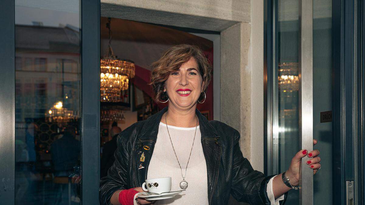 Ljubica Karajica eröffnet am Hans-Gasser-Platz ihr Café „Glück“