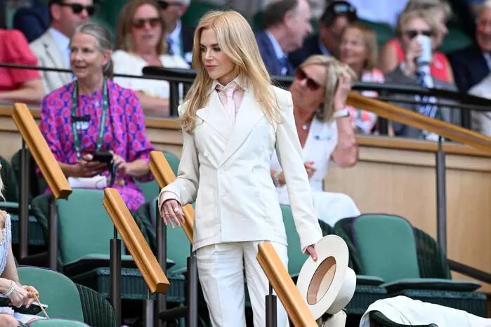 Ebenfalls eine gute Figur machte Schauspielerin Nicole Kidman im cremefarbenen Anzug.