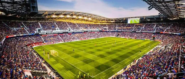 Das „Sports Illustrated Stadium“ in der Nähe von New York sieht dem Klagenfurter Wörthersee Stadion erschreckend ähnlich